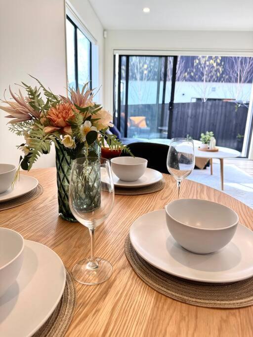 Cbd Luxury Parkside Living 2 Bedroom With Parking Christchurch Exterior photo